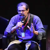 Adrian Tchaikovsky - BDeBooks