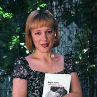 Ángela Vallvey