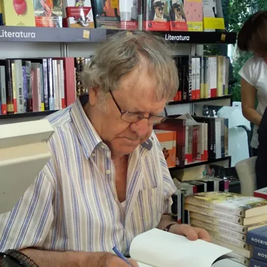 Ian Gibson