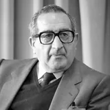 Luis Suárez Fernández - BDeBooks