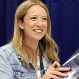Robin Benway - BDeBooks