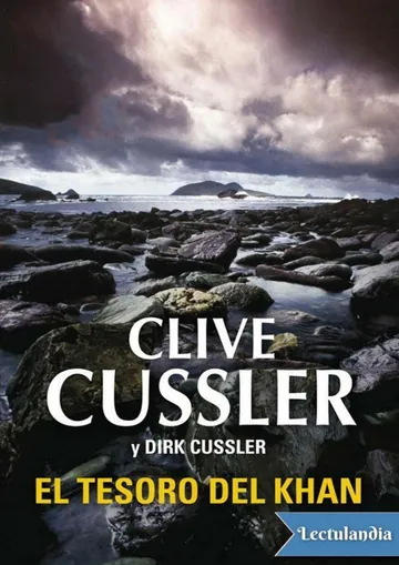 El tesoro del Khan de Clive Cussler, portada del libro