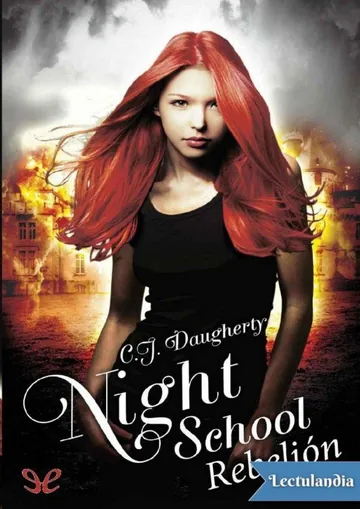 Night School. Rebelión de C. J. Daugherty, portada del libro
