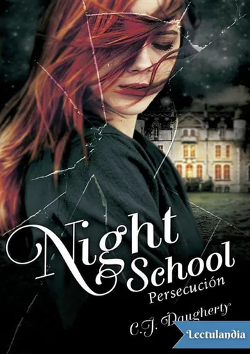 Night School. Persecución de C.J. Daugherty, portada del libro